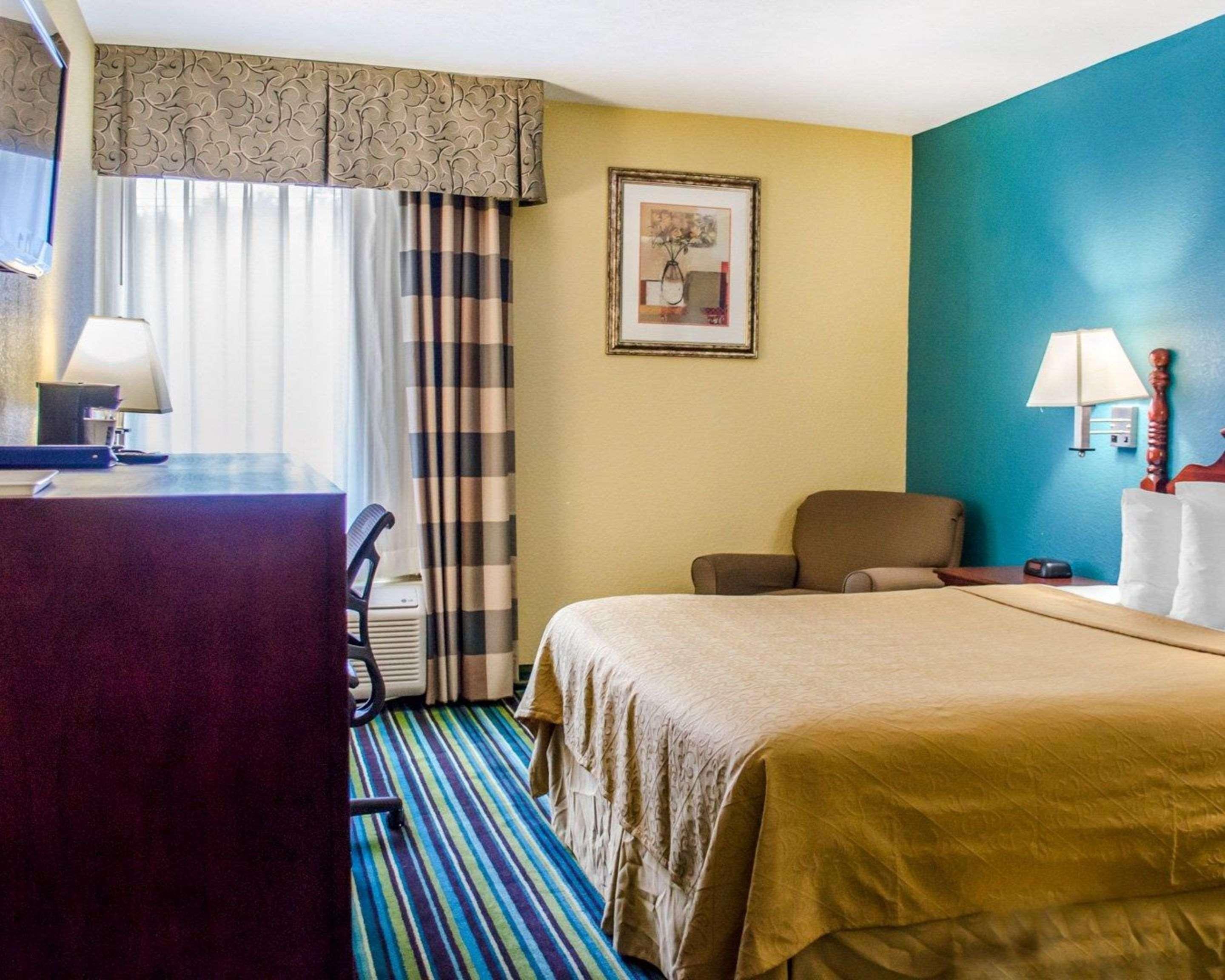 Quality Inn & Suites Medina - Akron West Bagian luar foto