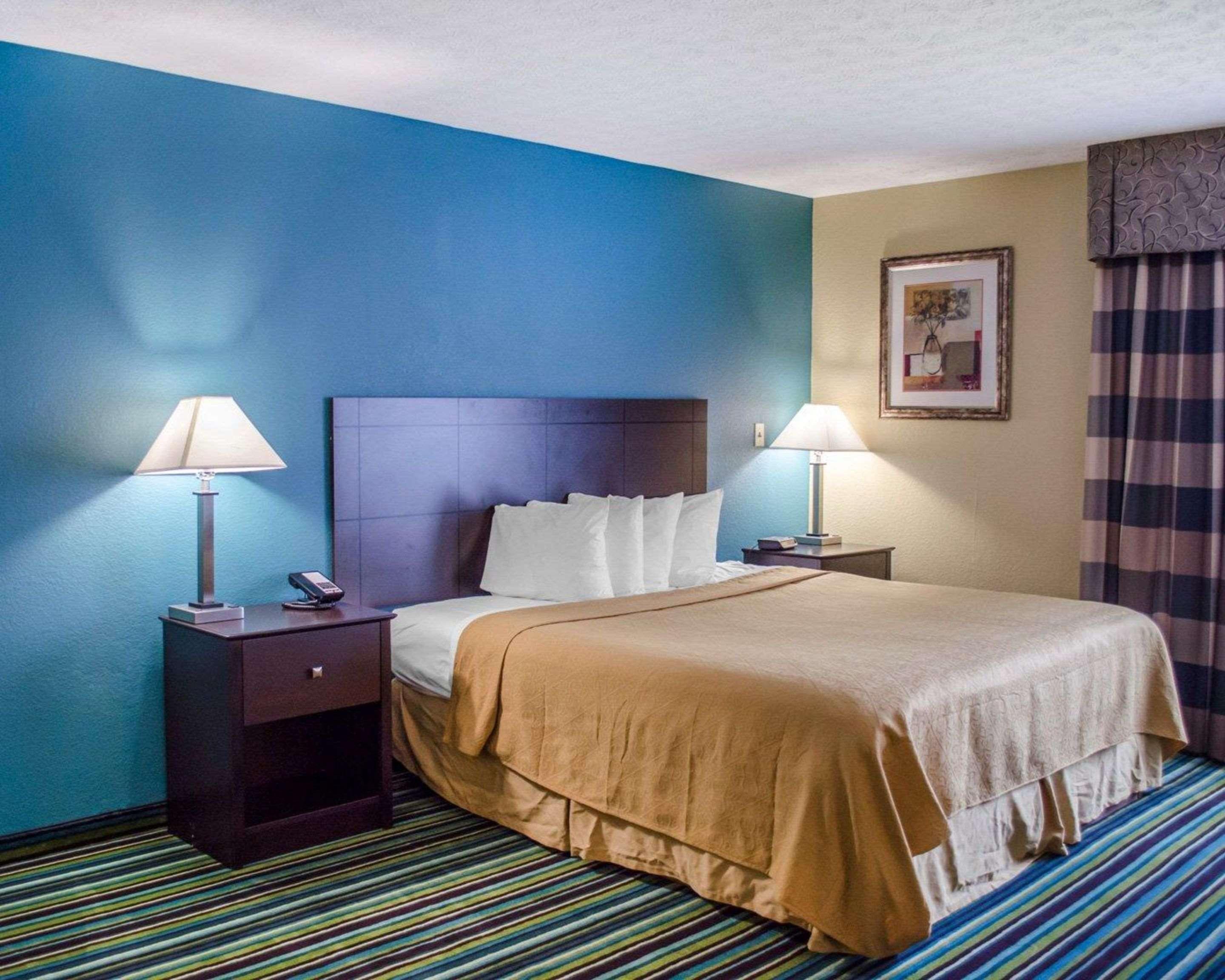 Quality Inn & Suites Medina - Akron West Bagian luar foto