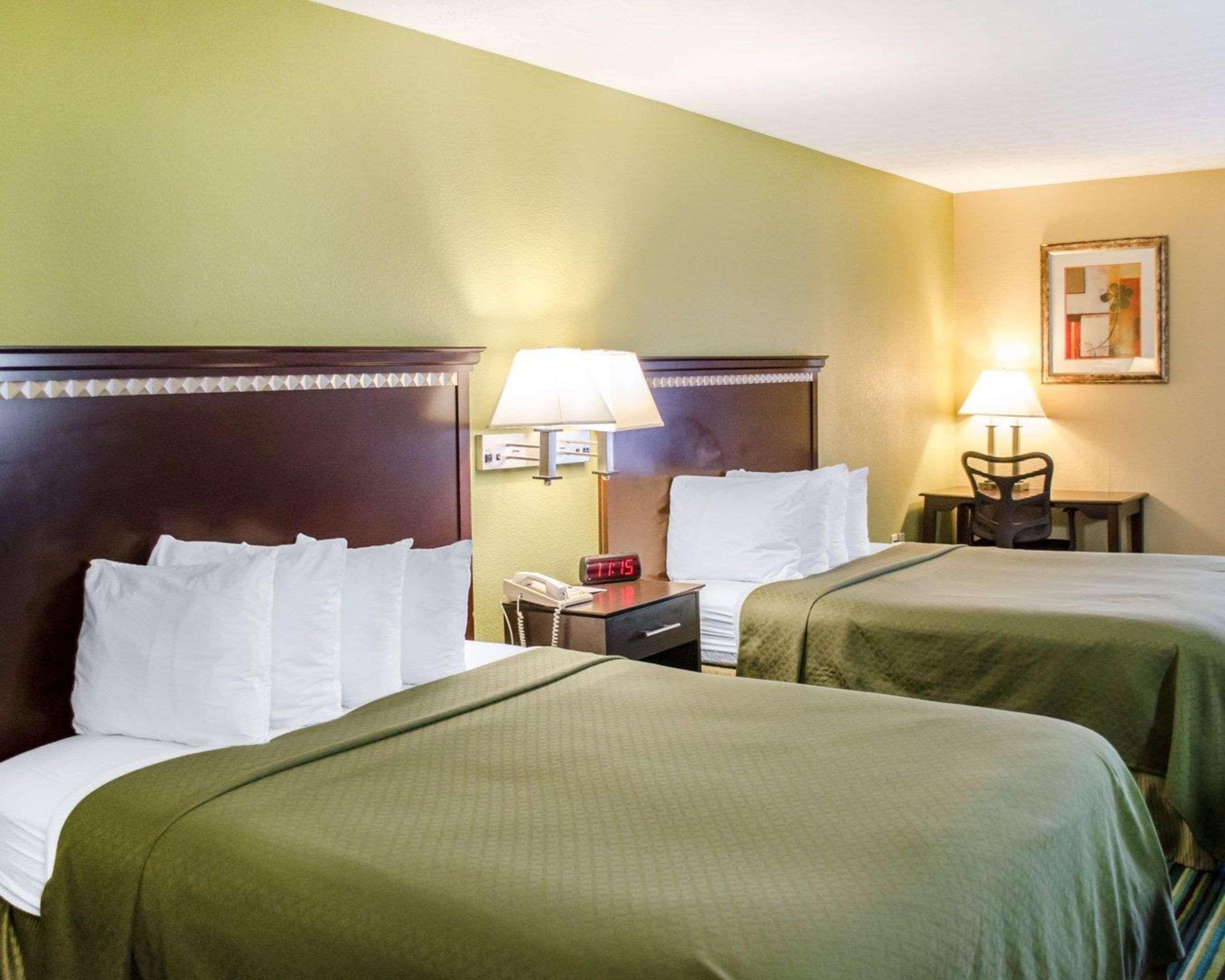 Quality Inn & Suites Medina - Akron West Bagian luar foto