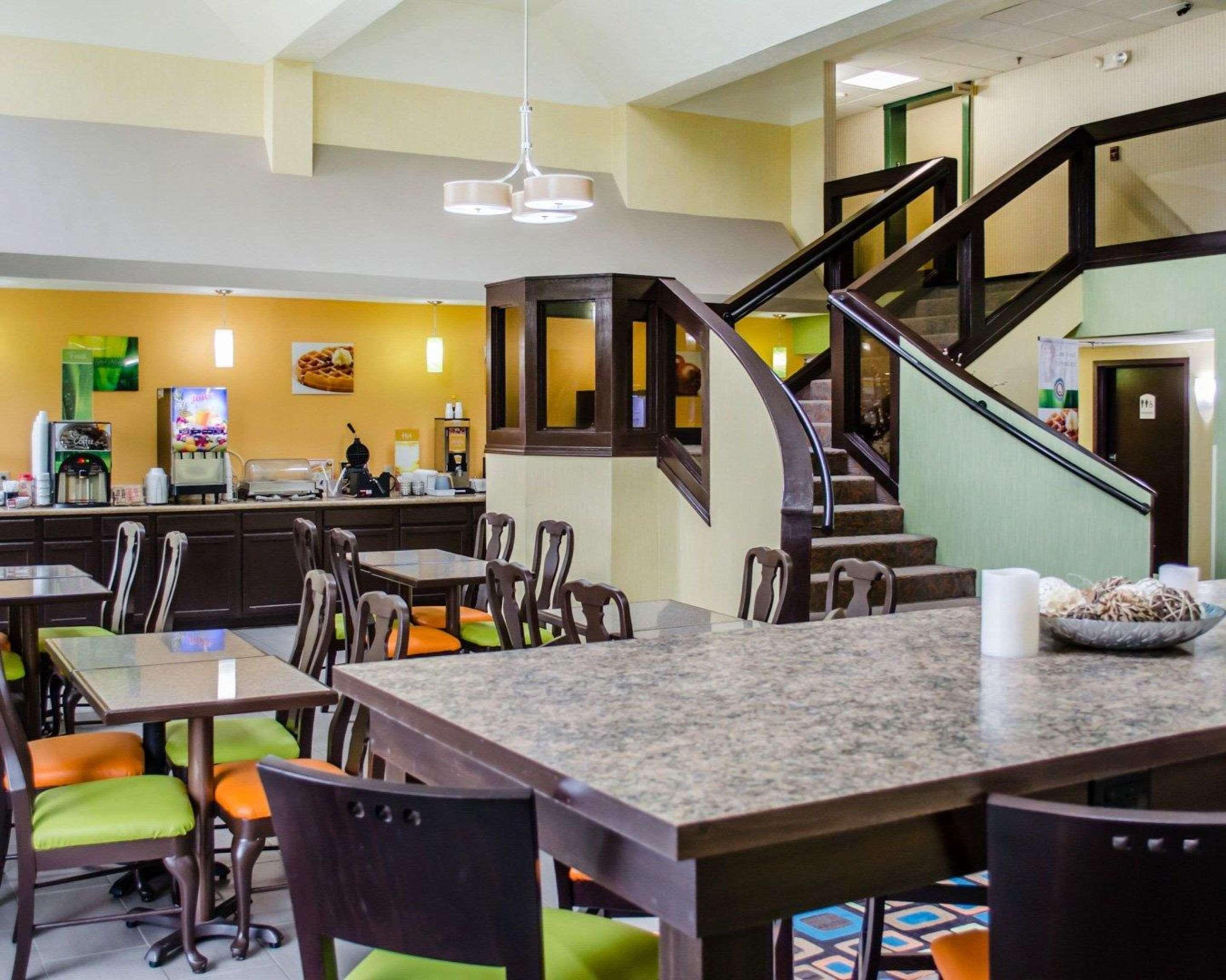 Quality Inn & Suites Medina - Akron West Bagian luar foto