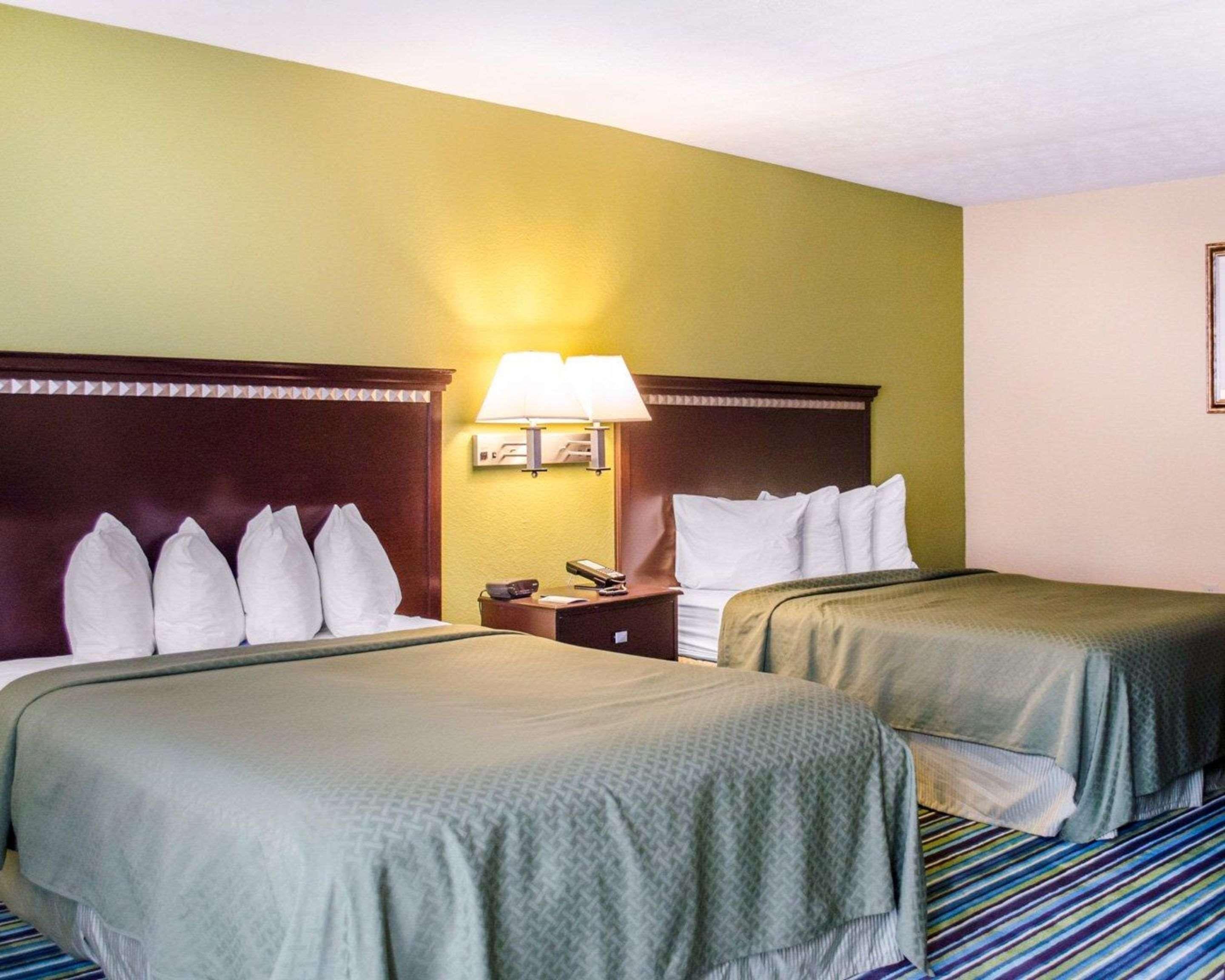 Quality Inn & Suites Medina - Akron West Bagian luar foto