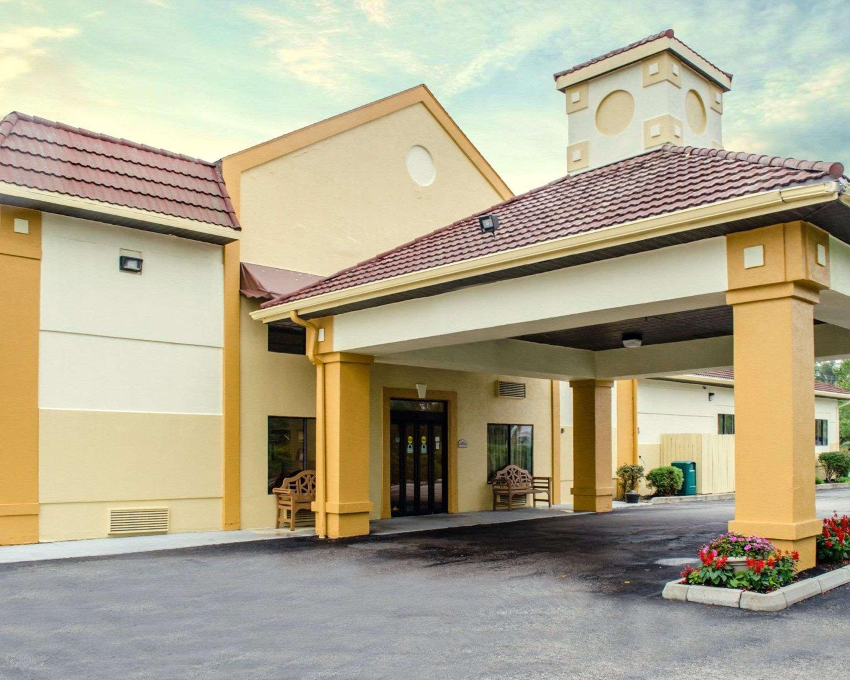 Quality Inn & Suites Medina - Akron West Bagian luar foto